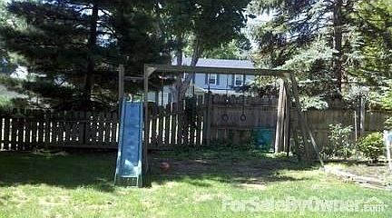 3rd image of 30623 Winsor Dr