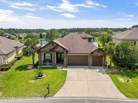 3rd image of 151 WOODCROSS Drive