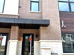 1695 Dersan St #1207, Pickering, ON L1V 0G9