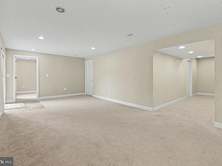 228 Leffler Cir — Photo 62