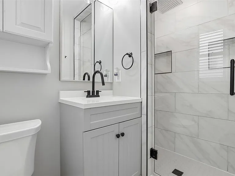 1013 El Rancho Dr — Photo 9