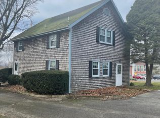 60 Middle Rd #1, Portsmouth, RI 02871