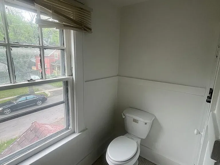 99 Cummings St — Photo 5