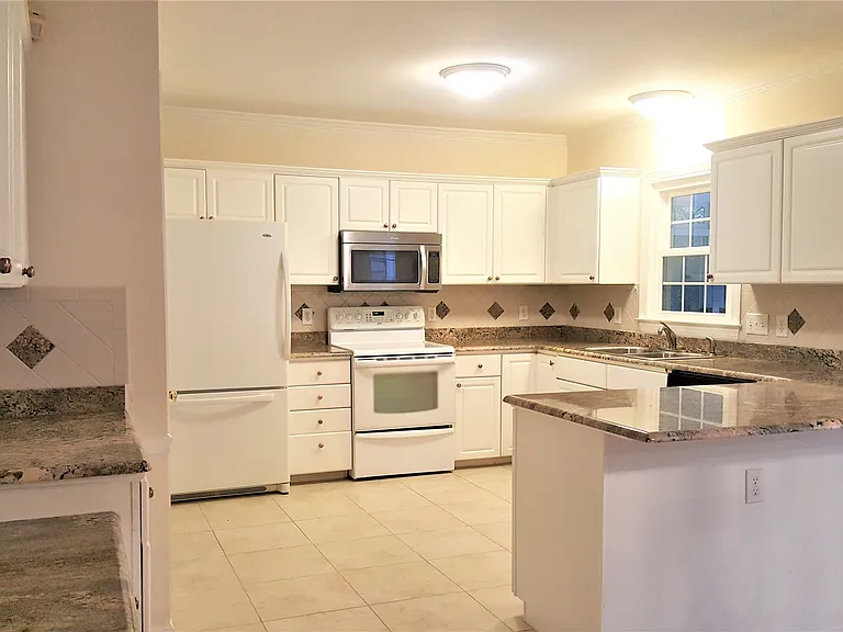 3411 Cottonwood Dr — Photo 12