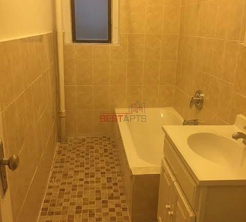 4th image of 165 Sherman Ave APT 1N