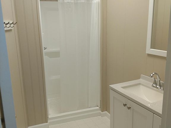 3rd image of 33 E South St