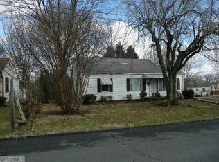 645 Clemson Cir, Winston Salem, NC 27107