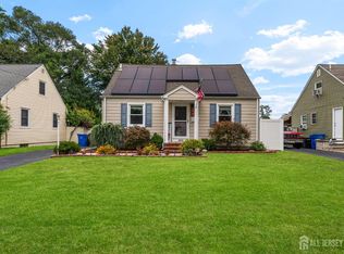 545 Howard Ave, Middlesex, NJ 08846