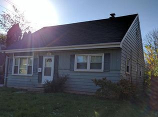 3071 S 33rd St, Milwaukee, WI 53215