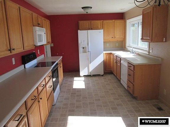 3rd image of 816 S 17th St