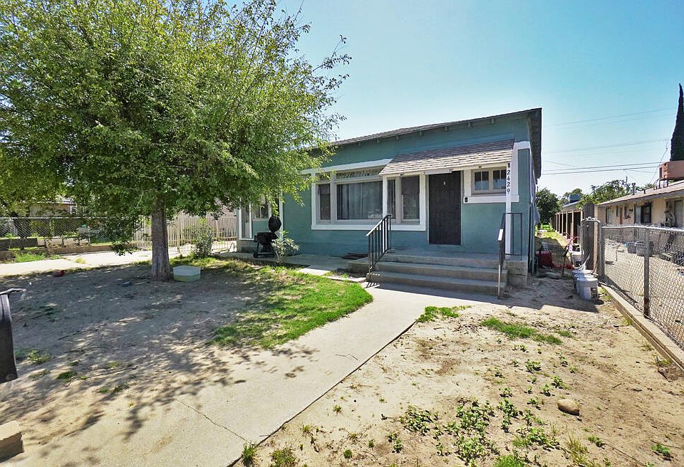 2429 Park St, Selma, CA 93662 MLS 223061 Zillow