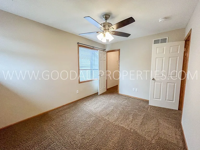 9450 Red Sunset Dr — Photo 10
