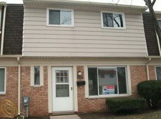 1409 Laurel Valley Dr #1, Waterford, MI