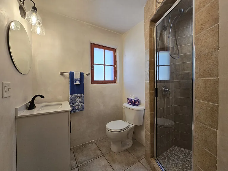 603 1/2 Paseo De Peralta — Photo 14