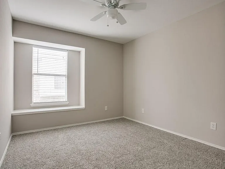9213 Norfolk Ln — Photo 16