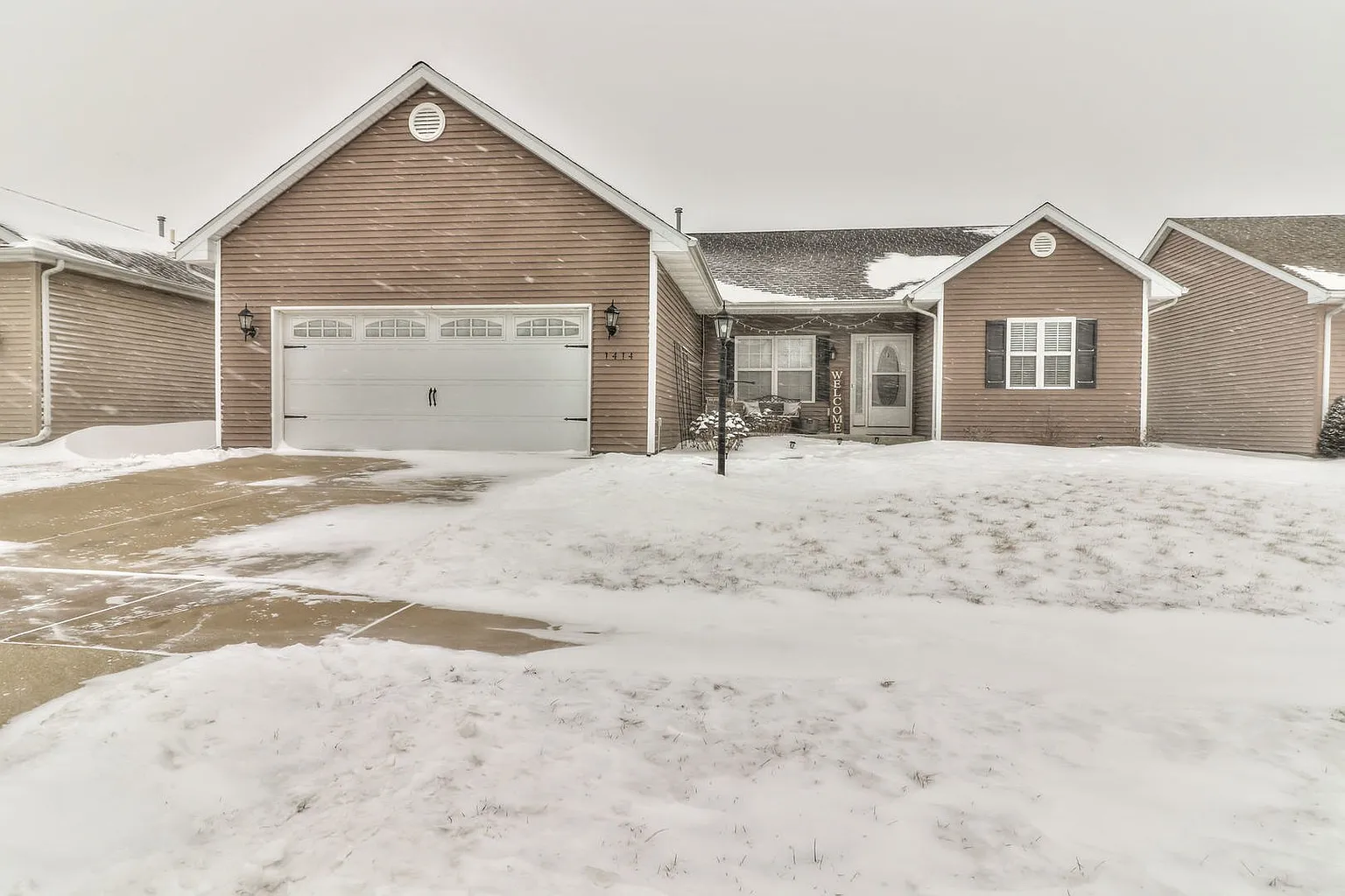 1414 Farley Ln photo 1