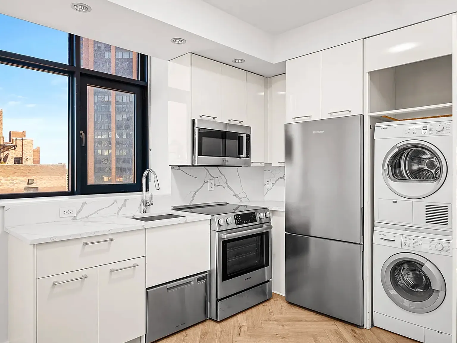 101 East 34th Street — Photo 3
