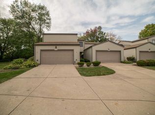 3445 Golfview Dr, Hazel Crest, IL 60429