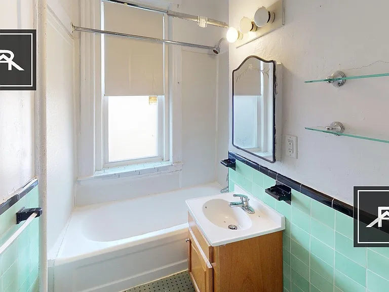 68 Chiswick Rd #17 — Photo 8