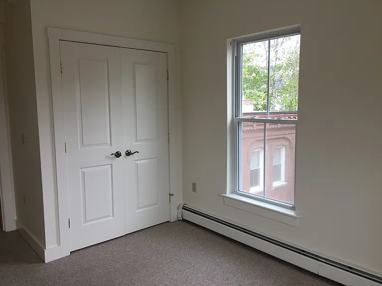 9 State Street — Photo 6