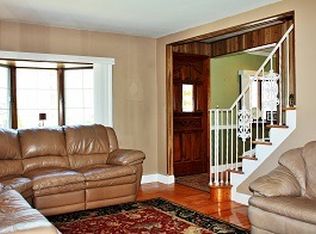 113 Inwood Ave, Colonia, NJ 07067