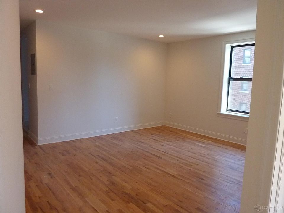 1st image of 590 E 21st St APT 31