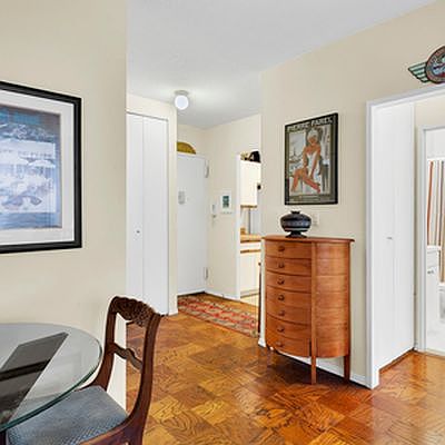 3rd image of 301 E 87th St APT 1B