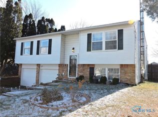 155 Dillrose Dr, Northwood, OH 43619
