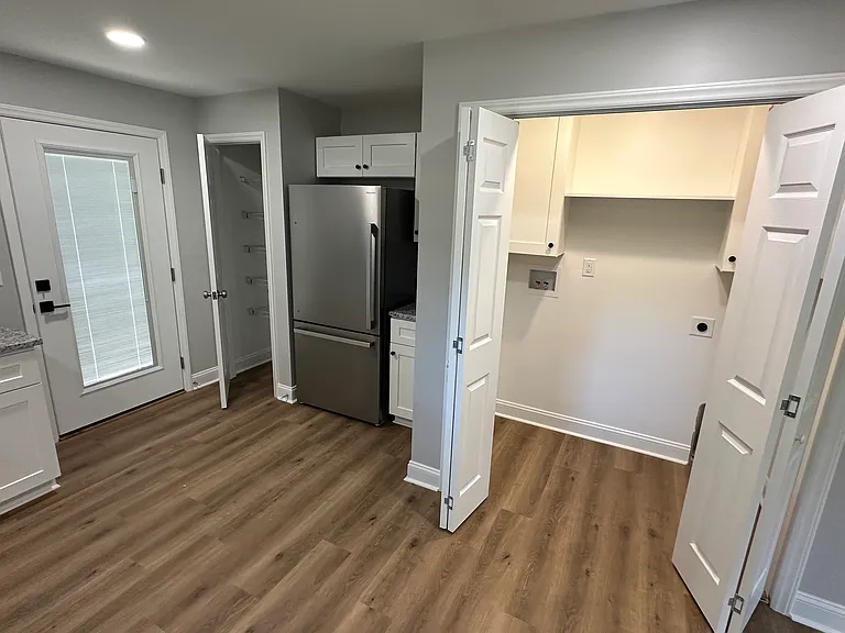 329 Tate Ave — Photo 4