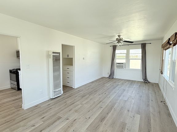 5th image of 4019 Iowa St