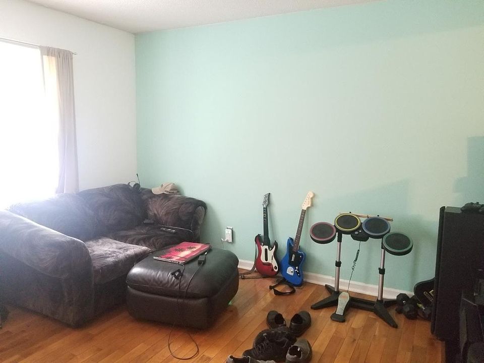 Beautiful hardwood floors in living room