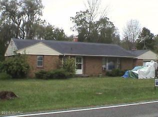1017 N Paw Paw St, Lawrence, MI 49064
