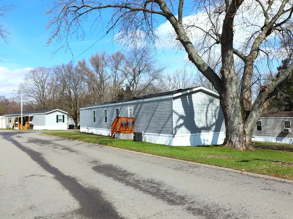 53 Locust Ct, London, OH 43140