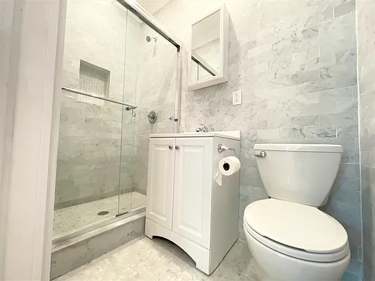 Rented by Silver Line Realty Group NY LLC | media 7