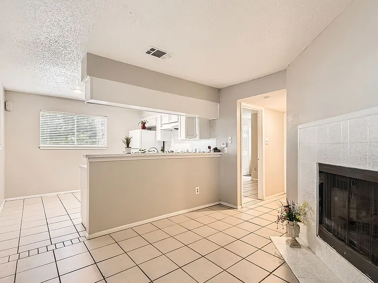 5609 Cougar Dr — Photo 29