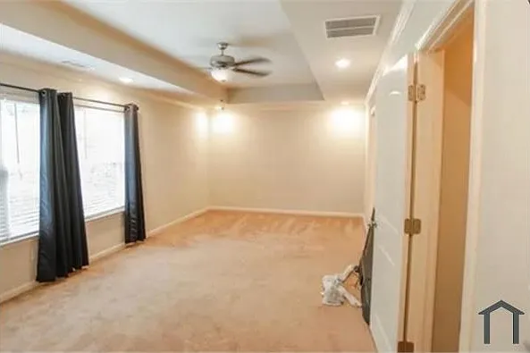 3 bed, 1888 sqft, $2,000 — Photo 3