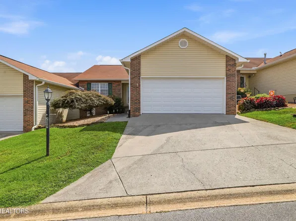 209 Executive Meadows Dr, Lenoir City, TN 37771