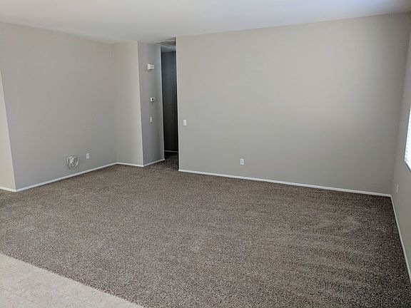 5th image of 29250 Derby Dr