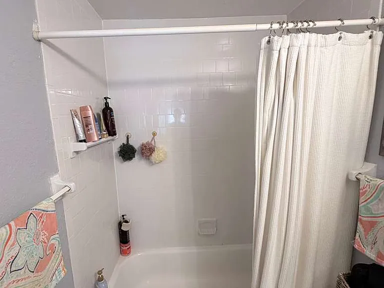 120 E Miller St — Photo 9
