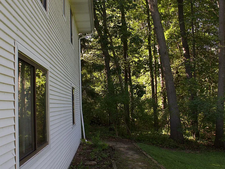 473 Fairwood Rd — Photo 35