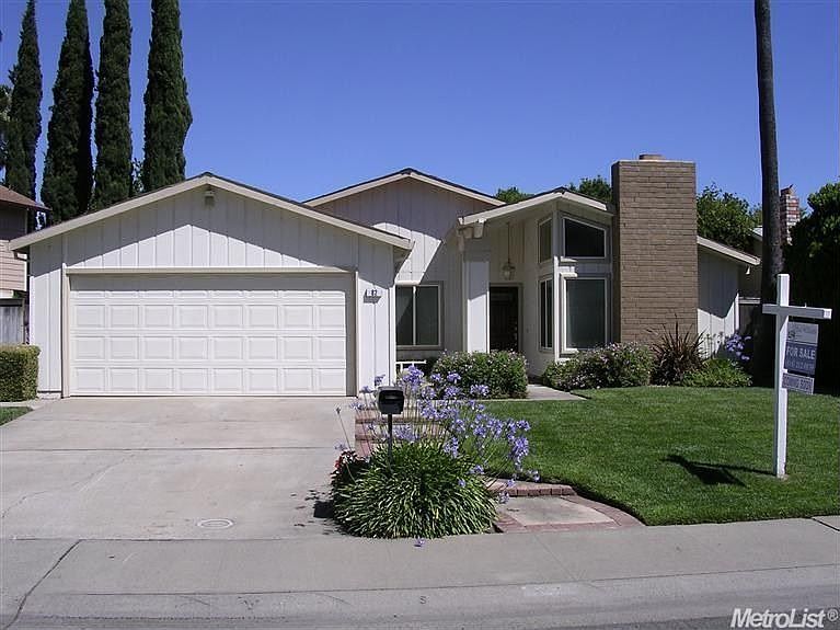 1st image of 82 Nutwood Cir