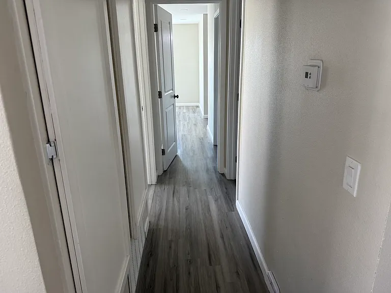 2518 England St #5 — Photo 14