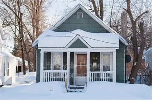 244 Matilda St NE Photo 1