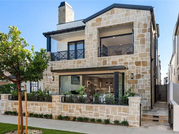 117 E Bay Ave, Newport Beach, CA 92661