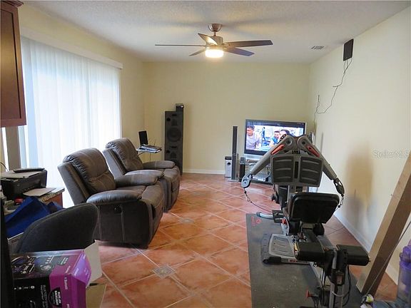 4th image of 5217 Eagle Island Dr