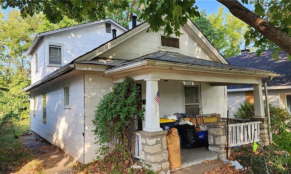 1st image of 2214 Denver Ave