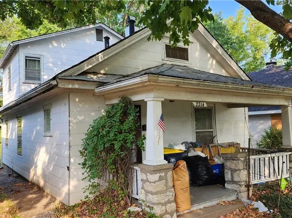 2214 Denver Ave, Kansas City, MO 64127