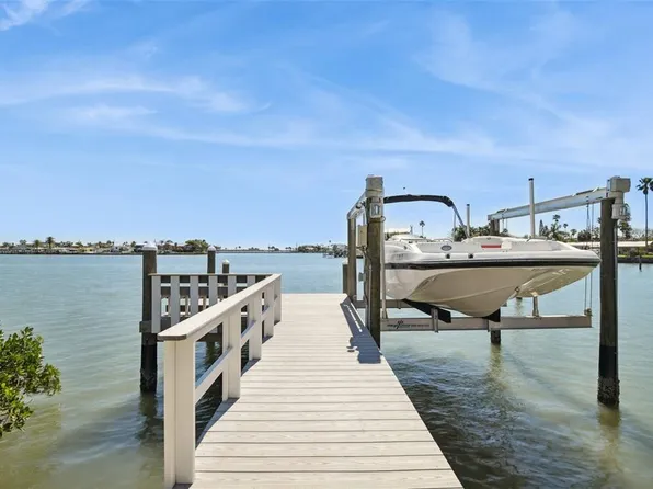 16311 Redington Dr, Redington Beach, FL 33708
