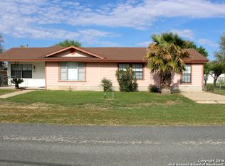 206 N Tom St, Poth, TX 78147