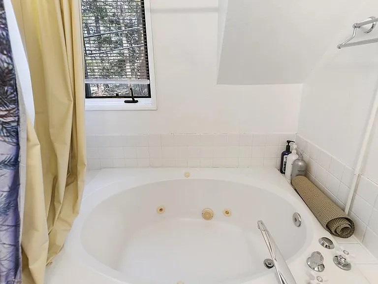 2726 View Dr #MAIN HOUSE — Photo 9